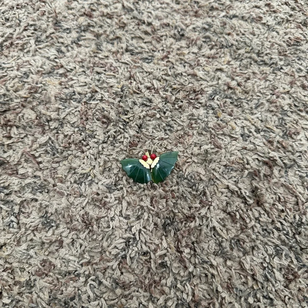 Vintage Green Jade Butterfly Brooch Gold Tone‎ Coral Eyes Insect Pin Grandmacore